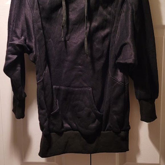 Oversized Hoodie - Picture 2 of 3